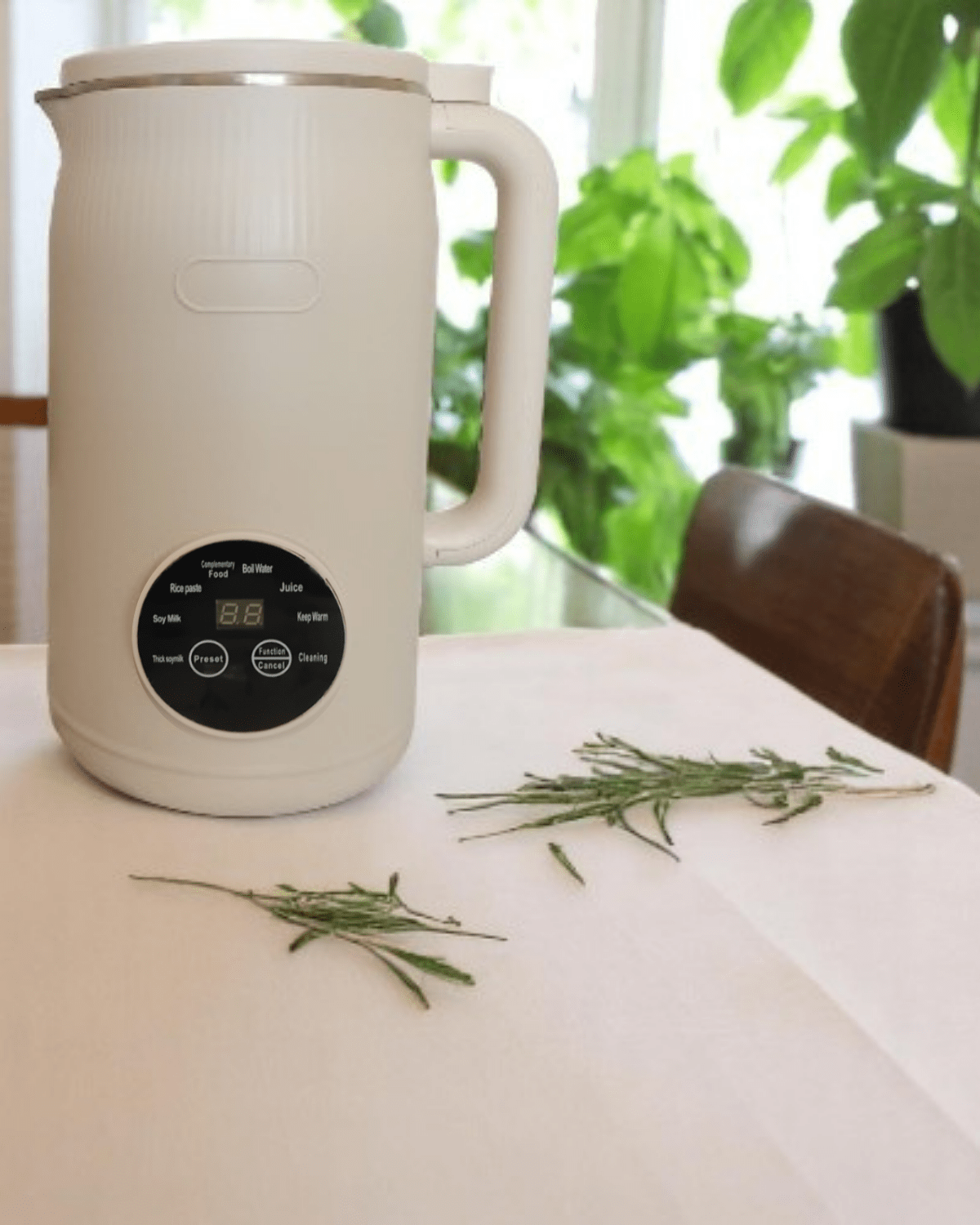 Mixeur MultiMixa au design élégant dans une cuisine moderne